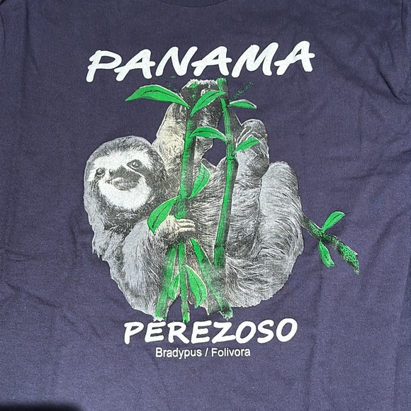 NWOT Panama sloth t shirt - Picture 3 of 4